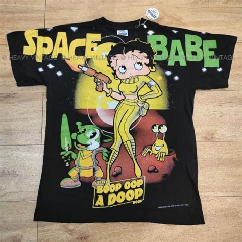 Betty Boop Space Babe Aop Bootleg เสื้อลายการ์ตูน ลายเบตตี้บูฟ บูทเลท Shopee Thailand