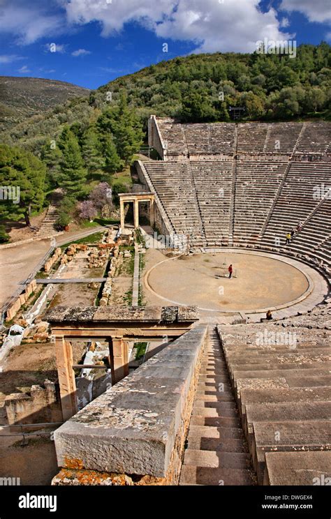 Das Antike Theater Von Epidaurus Epidaurus Argolis Argolis