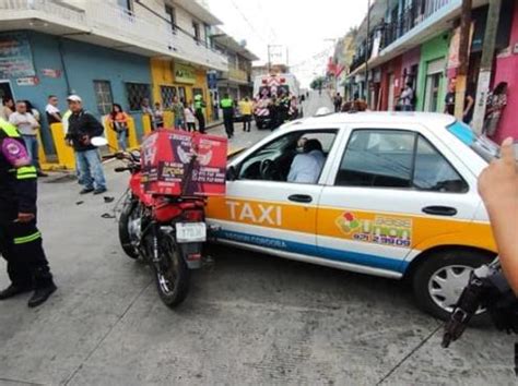 Moto Repartidor Se Impacta Contra Taxi Y Termina En El Hospital En C Rdoba