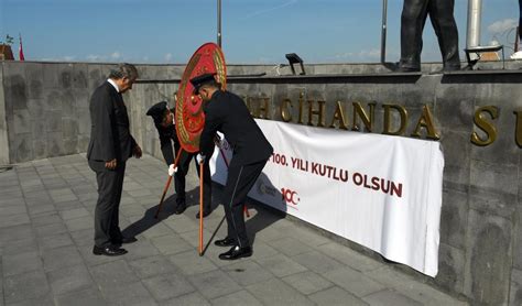 Kuşadasını cumhuriyetin 100 yıl coşkusu sardı Zeybek Haber