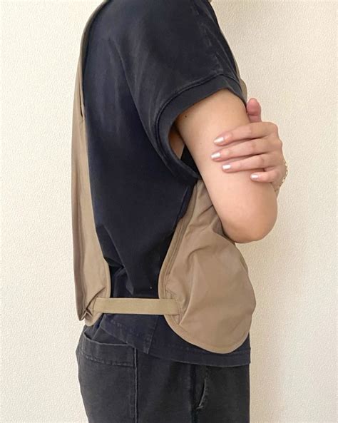 ユニクロでこれ買えるのびっくり！ポケットいっぱいの「新作トップス」バッグいらずの便利さだよ！《着用レビュー》【画像・動画】