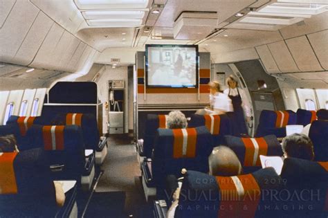 TWA L-1011 Cabin | Aircraft interiors, Airplane interior, Airline interiors