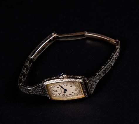 Ladies Gruen Art Deco Wrist Watch