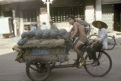 Bộ sưu tập hình ảnh đẹp đời thường trên đường phố Sài Gòn đầu thập niên