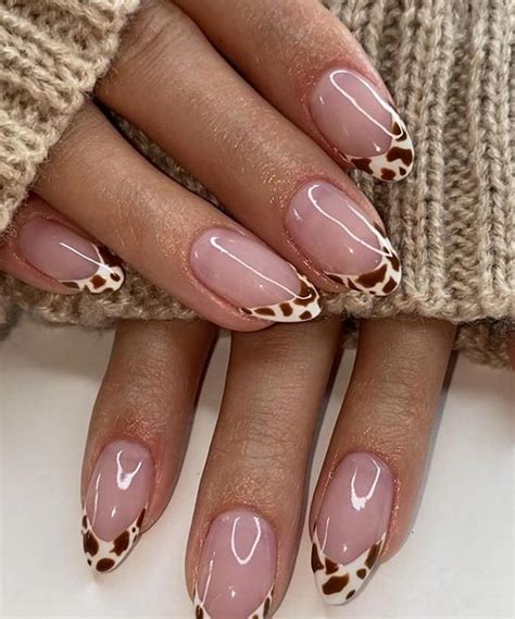 50 Almond Acrylic Nail Designs 2024 Tailoringinhindi