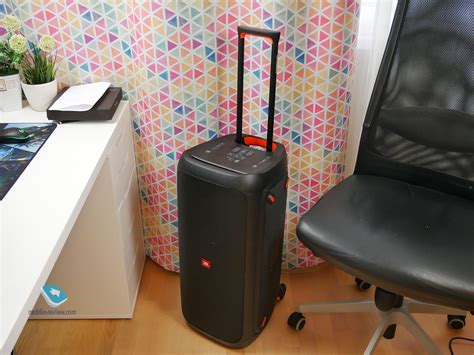Mobile-review.com Обзор колонки JBL Partybox 310 – громогласные 240 ватт