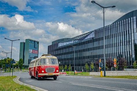 Zabytkowe tramwaje i autobusy w Łodzi Info Tips