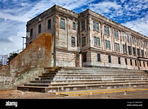 Alcatraz cellhouse and recreation yard Alcatraz island Stock Photo - Alamy