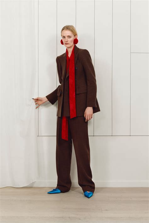 Balenciaga Pre Fall 2017 Collection Photos Vogue