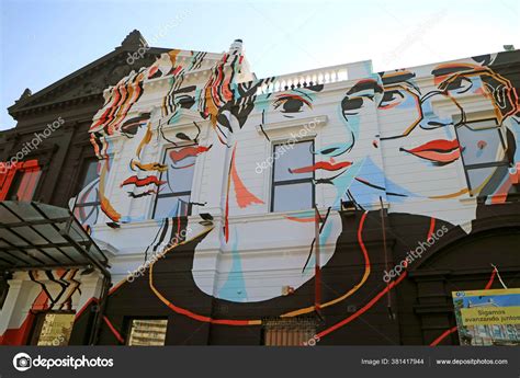 Fachada Del Centro Cultural Recoleta Centro Cultural Recoleta Marzo 2018 Fotografía De Stock