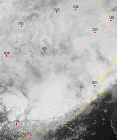 飑线过境广东福建多地暴雨如注 隔壁海南却热得疯狂 5月南方降水仍将偏多？ 海报新闻