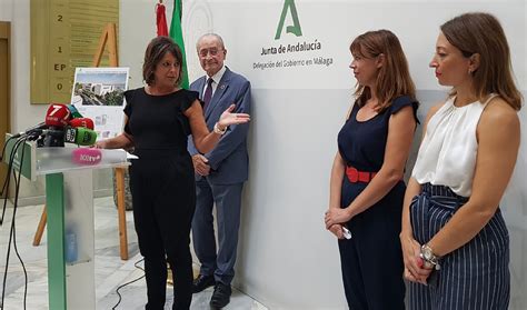 Catalina García presenta en Málaga el proyecto del nuevo centro de