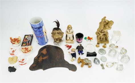 Vintage Knick Knacks Auction