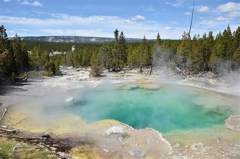 Yellowstone Rangers End Search For Body Of Man Who Fell Into Hot Spring