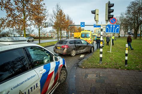 Veel Schade Na Ongeval Tussen Twee Autos Oozo Nl