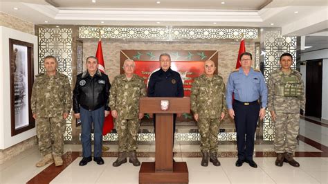 Akar Ve Komutanlar Suriye S N R Nda Trt Haber Foto Galeri