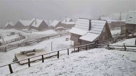 Pao Snijeg U Bih I Zabijelio Vrhove Planina