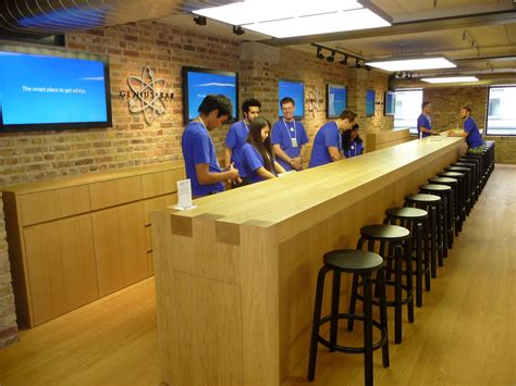 Genius Bar At Apple Flagship Store In Covent Garden Flickr