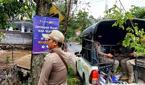 SATPOL PP Brantas Reklame Liar Di Wilayah Lumajang Website Resmi