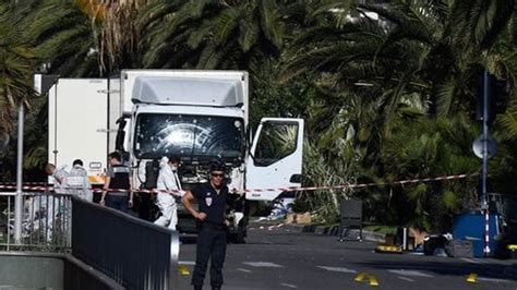 Isis Rivendica Attentato Di Nizza Quattro Gli Arresti Dopo La Strage