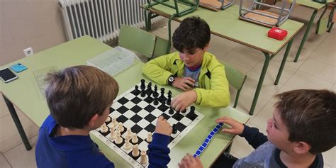 Juegos De Mesa En Los Recreos Ceip Tres Torres Ugena Toledo