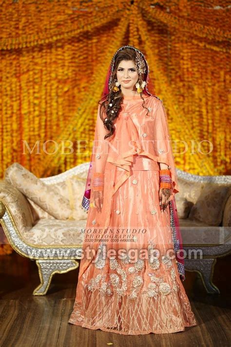 Latest Bridal Mehndi Dresses Designs Collection