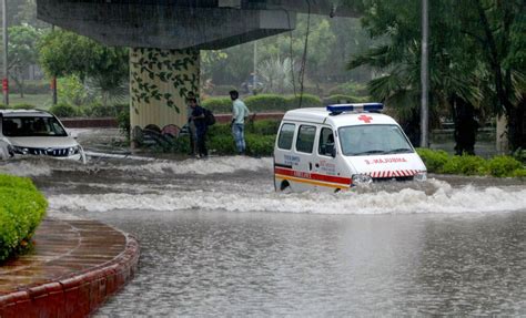 Heavy Rains Cause Waterlogging In Delhi Waterlogging In Delhi