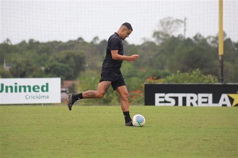 Tr S Jogadores Retornam Para Crici Ma Ap S O Jogo Contra O Vasco Blog