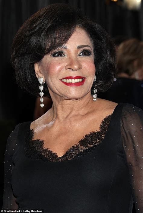 Dame Shirley Bassey 83 Is Back With A New Album Which Celebrates 70 Years In Showbiz Daily