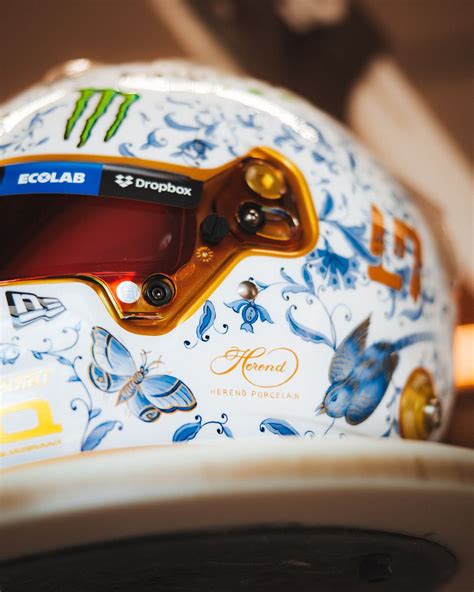 F1 Arte en pista Norris mostró su casco pintado a mano para el GP de