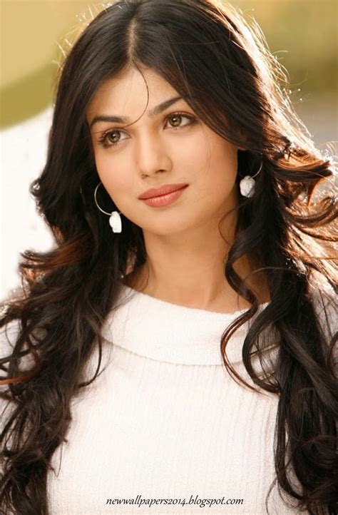 Ayesha Takia 667x1016 Download Hd Wallpaper Wallpapertip