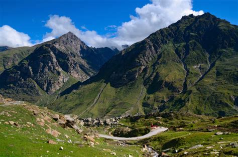 5 Breathtaking Hill Stations In Himachal Pradesh Perfect For Summer