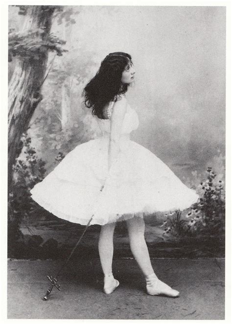 Z66 Anna Pavlova Russian Ballerina In 1903 Giselle Ballet Postcard