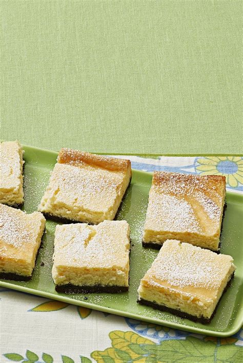 These Key Lime Pie Cheesecake Bars Will Be A Total Hit Recipe In 2024