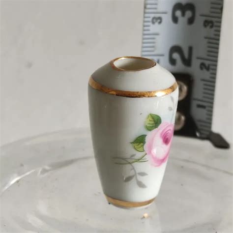 MINIATURE MINI VASE Porcelaine Limoges maison de poupée blanc or rose