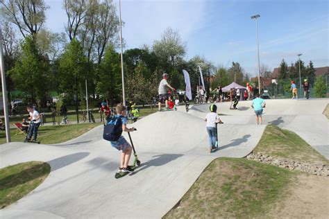 Skatepark w Myślenicach Nowa atrakcja dla miłośników ekstremalnych