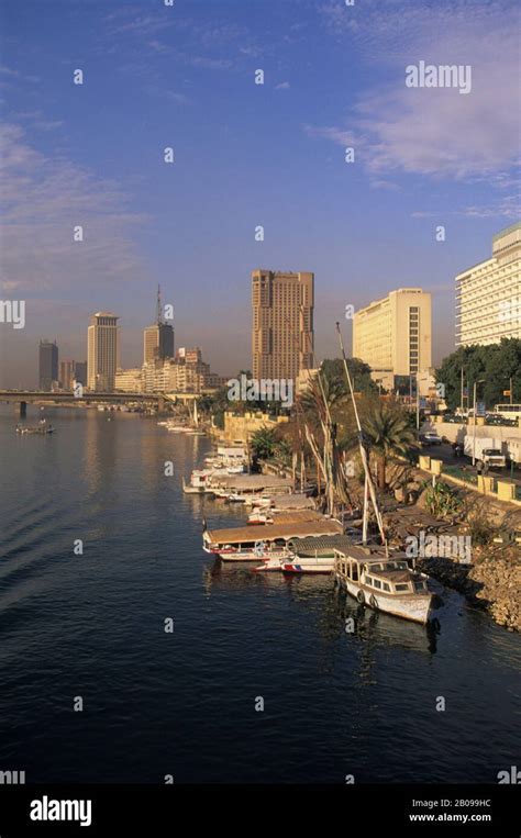 EGYPT, CAIRO, VIEW OF NILE RIVER Stock Photo - Alamy