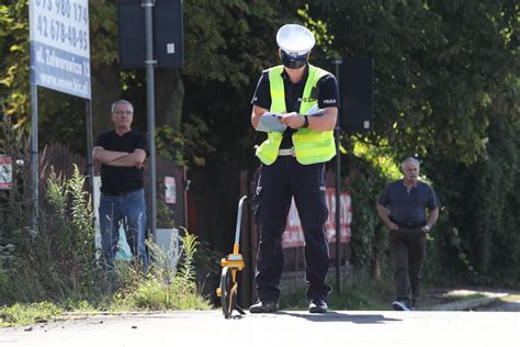 Samochód uderzył w wózek z dzieckiem Groźny wypadek na pasach