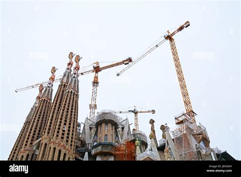 Templo Expiatorio De La Sagrada Familia Fotos Und Bildmaterial In