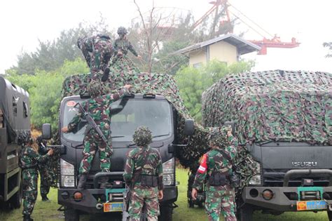 Prajurit Yonangmor Marinir Mengasah Kemampuan Tempurnya Didaerah Latihan