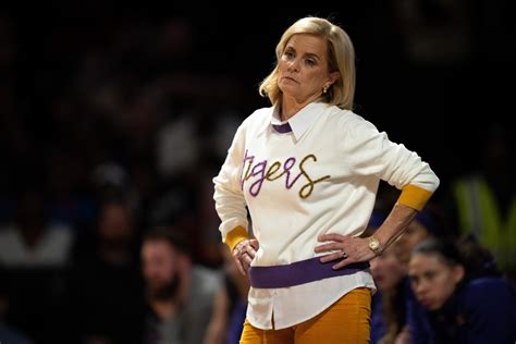 Kim Mulkey S Best Outfits This LSU Women S Basketball Season I Asked