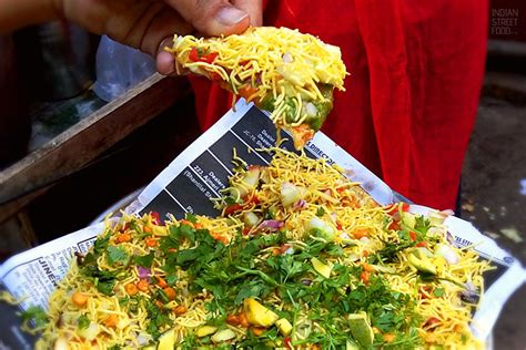 These Khau Gallis Are The Best Street Food Destinations In Mumbai