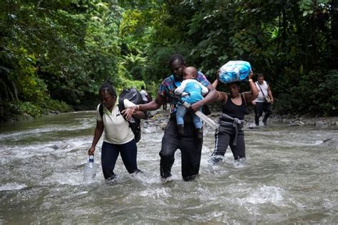 Presidente De Panam Cambia Discurso Y Permite La Migraci N Por El