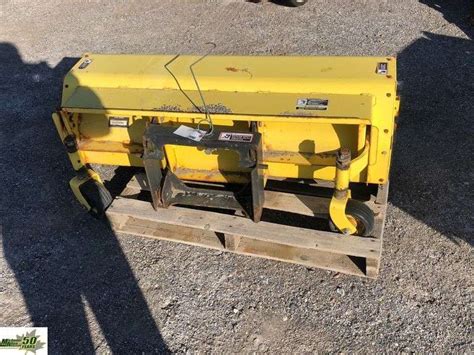 Broom John Deere Quick Hitch Broom Michener Allen Auctioneering Ltd