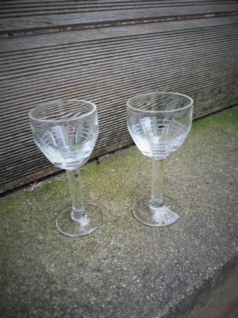 Lot Verres Liqueur Pied Grav S Cristal Anciens Eur