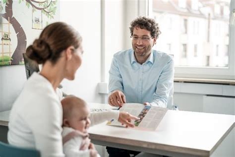 Rote Wangen Beim Baby Das Steckt Dahinter Eltern De