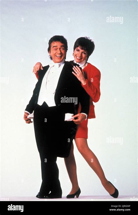 DUDLEY MOORE LIZA MINNELLI ARTHUR 2 ON THE ROCKS 1988 Stock Photo