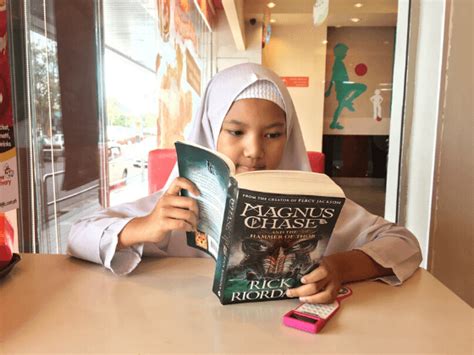 Tips Memilih Buku Bacaan Untuk Anak