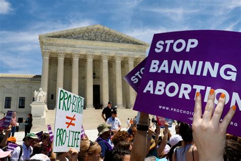 Explainer Supreme Courts Roe V Wade Decision Hinged On Womens Right