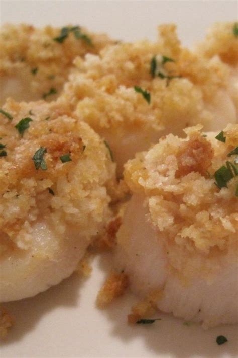 Awesome Baked Sea Scallops The Bread Crumb Topping Made This Dish